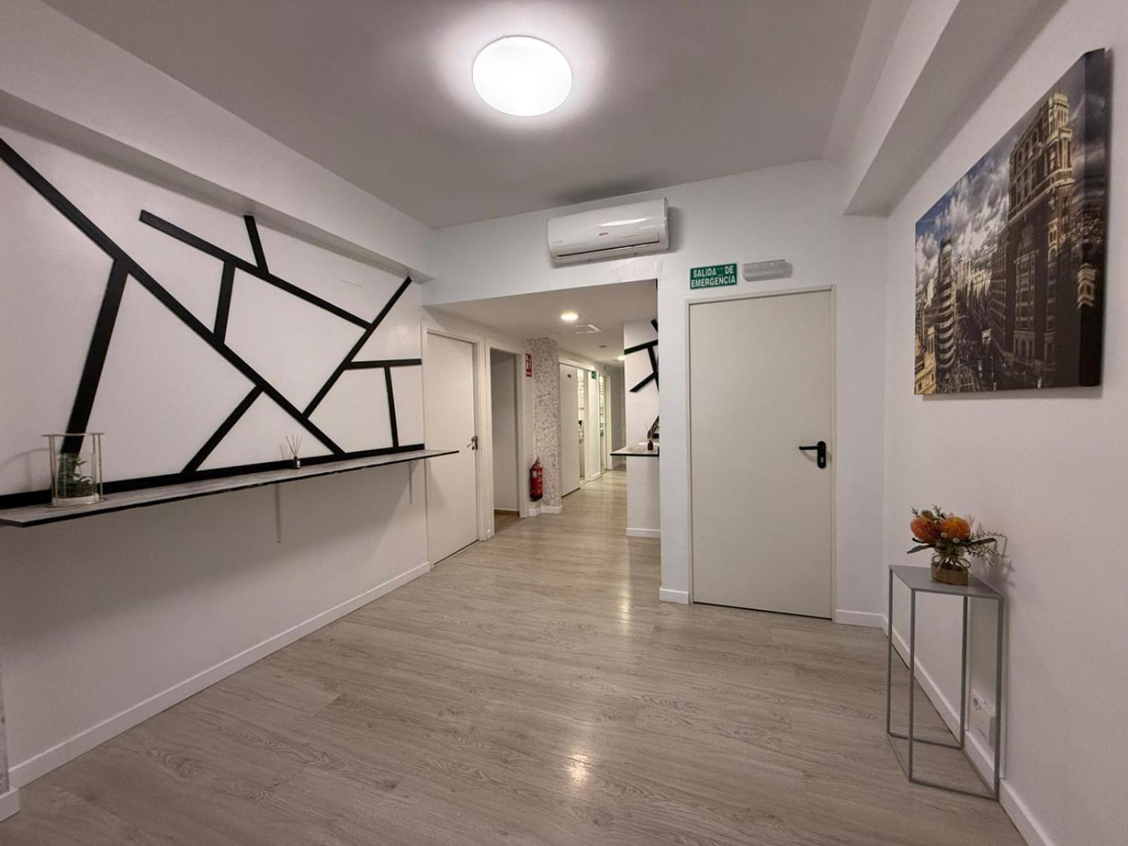 Hostel Tkh-Rooms Mate Madrid Exterior photo