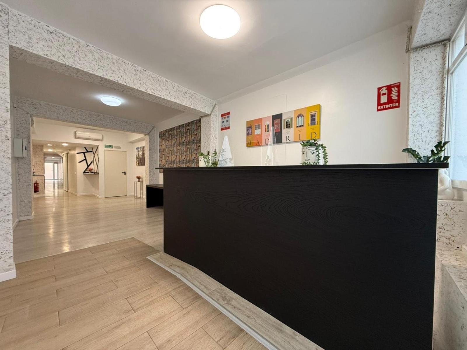 Hostel Tkh-Rooms Mate Madrid Exterior photo